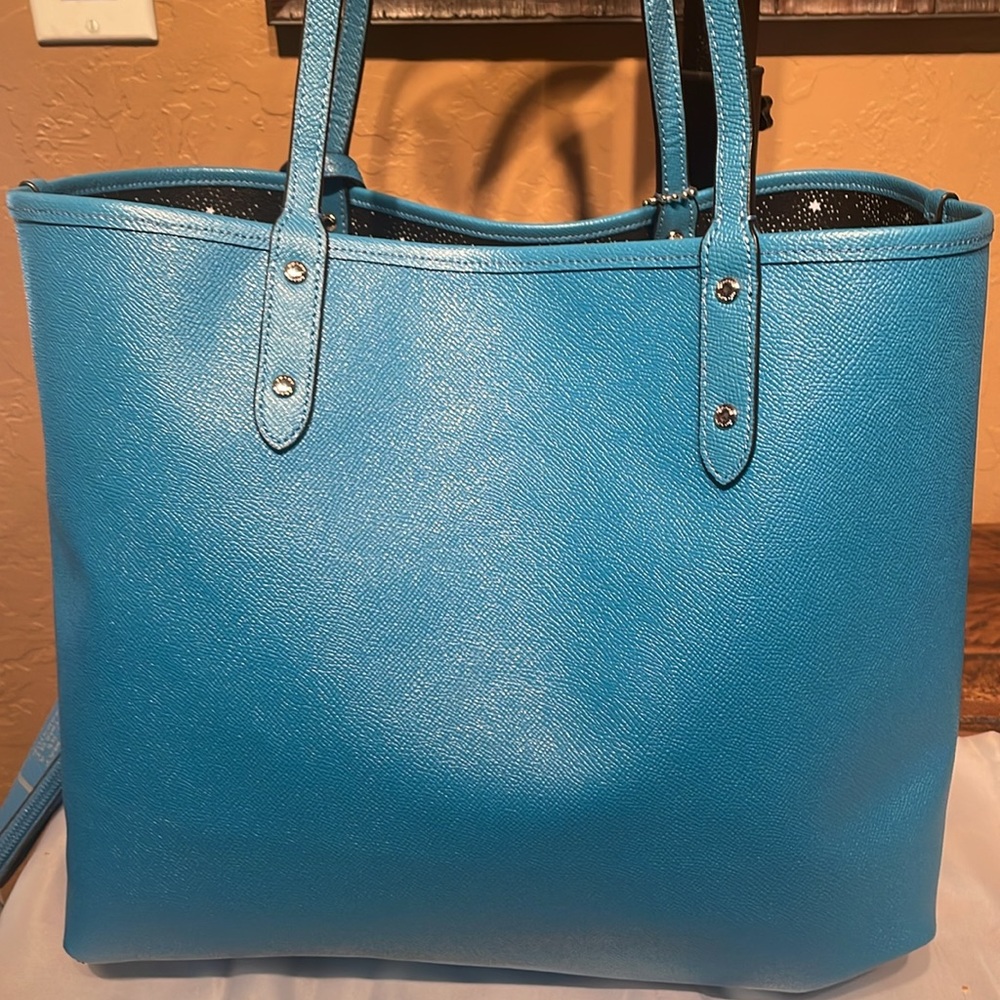 Coach NWT Celestial Reversible Leather Tote & Pouch Set MSRP $350 - Picture 10 of 10